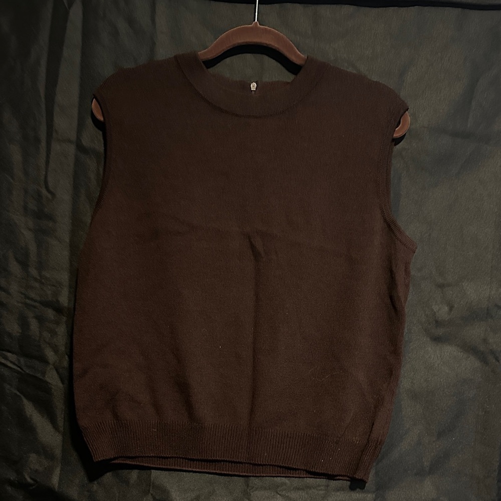 ST JOHN COLLECTION by Marie Gray -  Brown Sleeveless Sweater - Large - VINTAGE